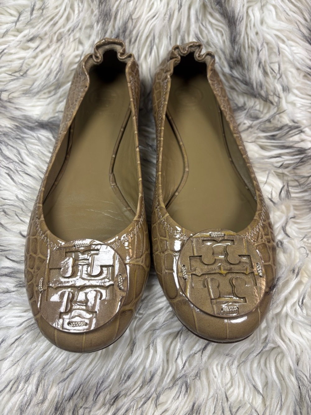 Tory Burch Croc-Embossed Patent Logo Ballet Flats in Taupe